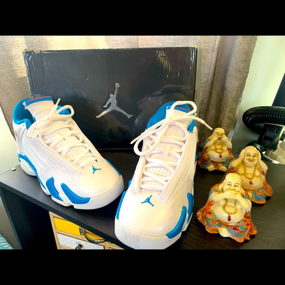 Jordan’s - Picture 1 of 4